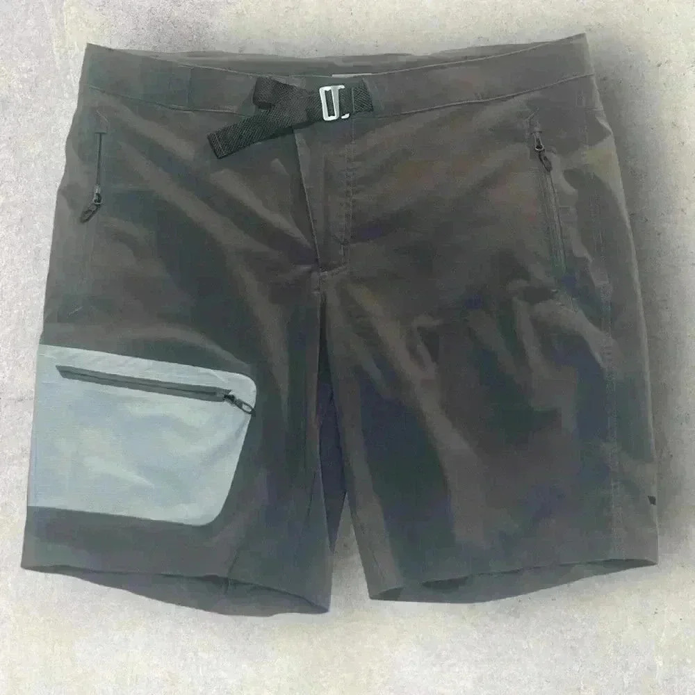 Columbia titanium shorts (40w‎ 10l )